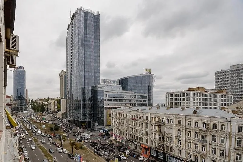 Две Спальни 70 М2 Центральная Улица - Бассейная 12 Метро Дворец Спорта Напротив Тц Гулливер - Окна В Тихий Двор Apartamento Kiev