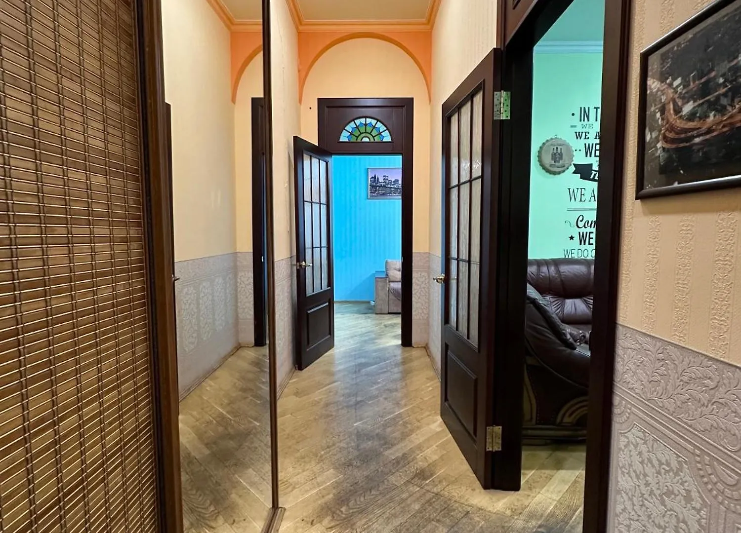 Central Suite: Spacious Two-Bedroom Near Gulliver Mall Kyiv